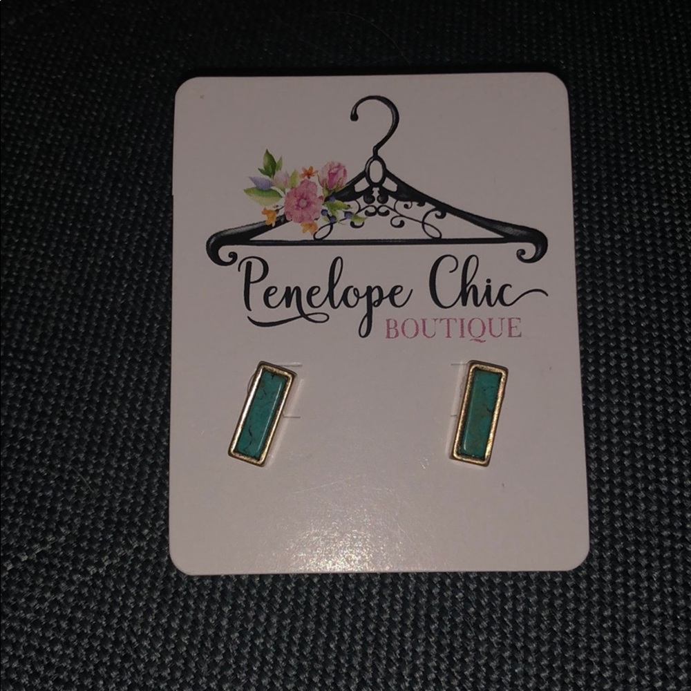 NWT! Penelope Chic Boutique Turquoise Earring